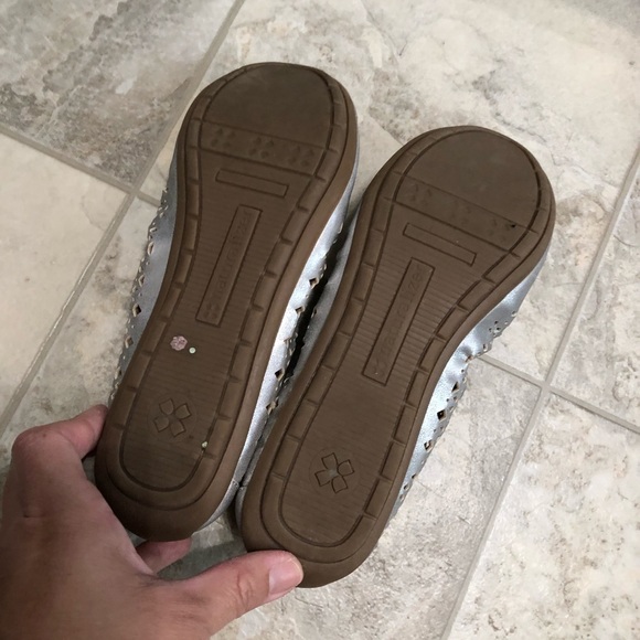 Sliver flats - Picture 3 of 3